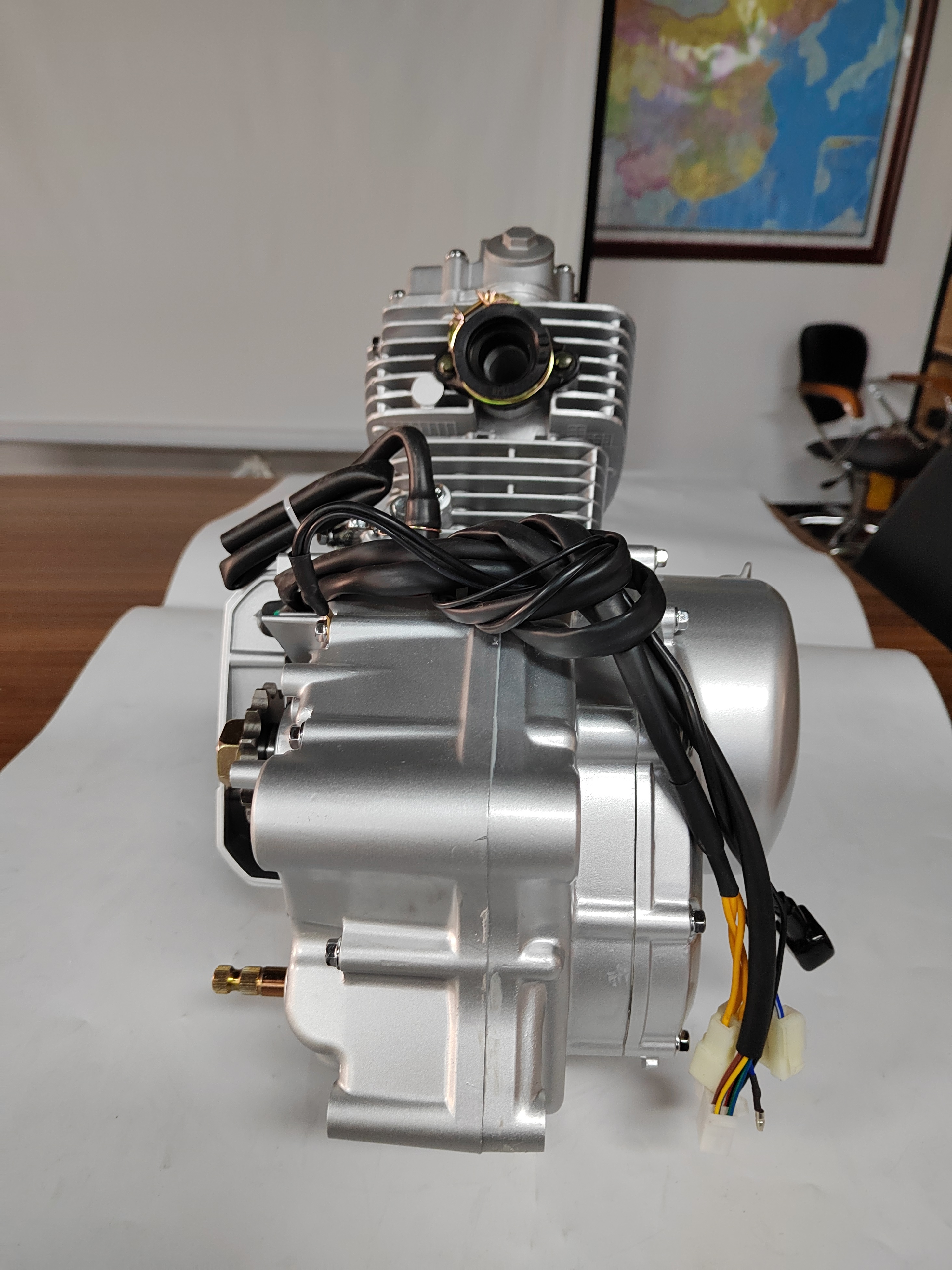スズキGN125激安販売中！スズキGS125 125cc 4ストロークバイクエンジン