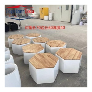 Banc hexagonal durable en bois de teck et fibre de verre pour l'aménagement extérieur, les parcs et les jardins - Product Image 6