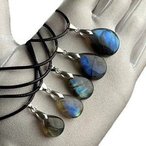Collier pendentif goutte d'eau en labradorite naturelle, avec attache plaquée or, cordon noir, cristal de guérison, pour cadeau de bijoux - Product Image 4