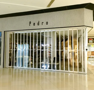 Elegante puerta plegable de <span class=keywords><strong>aluminio</strong></span> y policarbonato <span class=keywords><strong>transparente</strong></span> moderna impermeable acordeón deslizante Interior otra puerta - Product Image 4