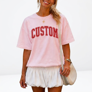 T-shirts à col rond personnalisés de haute qualité à motif à pois et à carreaux, avec logo personnalisé, style universitaire surdimensionné pour femmes, coupe ample avec motif graphique - Product Image 1