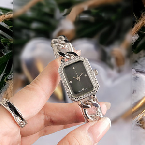 Reloj de pulsera deportivo de lujo para hombres y mujeres, cristal de alta calidad, diamante, moda, estilo Simple, banda de plástico de silicona, aleación de vidrio - Product Image 2