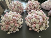 Boule de fleurs artificielles W-D024, fleurs roses, gypsophile, centre de table pour mariage, décorations de table de fête