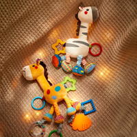 Jouets suspendus pour bébé Tumama Kids Animal Crib, hochet pour siège auto et poussette, avec dentition et clochette, hochet sensoriel doux pour bébé