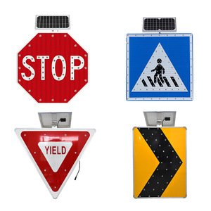 Panneau de signalisation routière LED solaire réfléchissant haute intensité en aluminium avec film 3M pour une visibilité à longue distance - Product Image 1