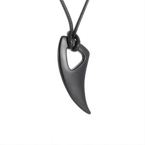 Europäisch-Amerikanische Punk-Wolfszahn-Anhänger-Halskette Nachtclub Hip-Hop Mode Personalisiertes Retro-Paar-Accessoire Legierung Schwarz - Product Image 4