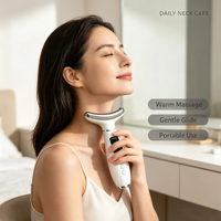 Masseur de cou pour femmes et hommes |   Coffret Liftant et Raffermissant pour le Visage |   Appareil de bien-être par vibration, chaleur et froid |   Outil de soin du cou Glow Neck Care |   Cadeau de Noël
