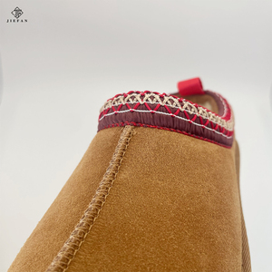 Bottines d'hiver rétro pour femmes avec caractéristique imperméable doux bout rond semelle épaisse plate-forme chaussures en coton chaud pour pantoufles - Product Image 3