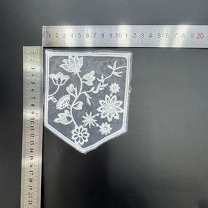 Parche de Ropa con Bordado Inglés y Ribete de Encaje, de Moda, en Oferta, para DIY - Product Image 4