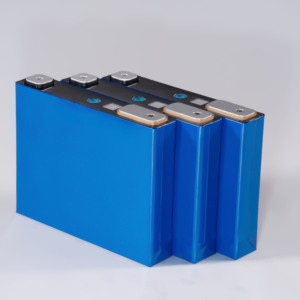 แบตเตอรี่ลิเธียมทรงปริซึม EU Wholesale 3.2V 52Ah ความจุสูง สำหรับจักรยานไฟฟ้า สกู๊ตเตอร์ไฟฟ้า และระบบกักเก็บพลังงานแสงอาทิตย์ - Product Image 3