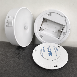 Lumière LED pour armoire à capteur de mouvement rond bicolore, magnétique, rechargeable, à installer sous l'armoire - Product Image 4