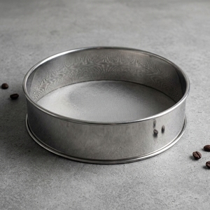Tamis à farine cylindrique en acier inoxydable 304 avec base évasée et corps rainuré pour poudre de cuisine - Product Image 1