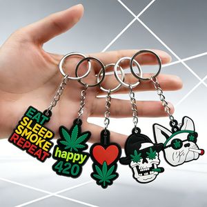 大特価 マリファナ装飾 2D PVCキーホルダー まとめ買い チャームデザイン 卸売 カスタムキーリング 喫煙アクセサリー バッグ 車 ギフト用 - Product Image 1