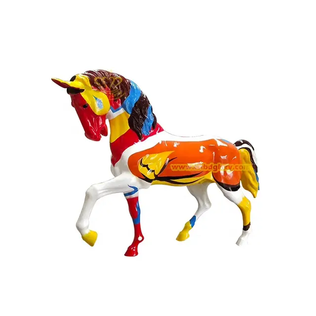 Estátua de cavalo em fibra de vidro para publicidade, escultura de arte animal, design decorativo de rua, jardim e praça ao ar livre, tamanho real personalizado