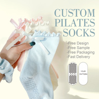 Chaussettes de yoga et de Pilates antidérapantes en coton avec volants et nœuds roses pour femme – Collection Printemps