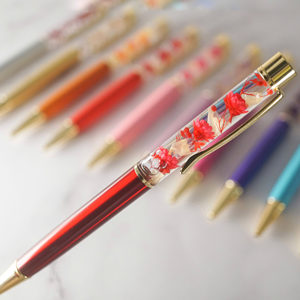 Bolígrafo de Metal con Flores Secas Flotantes en Líquido, Personalizable con Logotipo, Bolígrafo con Aceite de Flores - Product Image 5