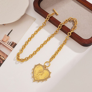 Collar con Colgante de Corazón de Acero Inoxidable, Chapado en Oro de 18k, Diseño de Retrato 'Love Each Other More', Joyería de Regalo - Product Image 3