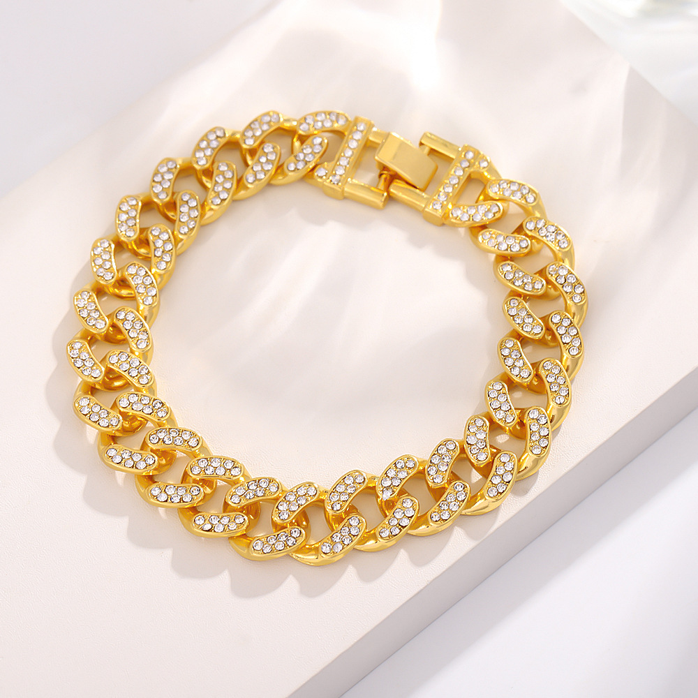 Diamond-encrusted gold