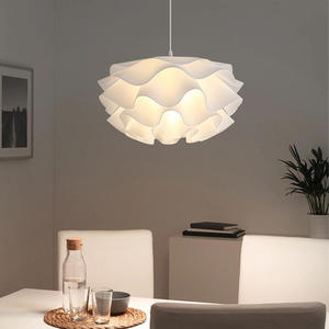 Lámpara de Araña Moderna Minimalista de Estilo Nórdico con Forma de Piña, LED, para Comedor o Dormitorio, Lámpara Colgante de Lujo con 3 Años de Garantía - Product Image 1