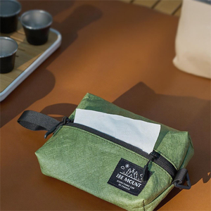 Les sacs en papier DuPont peuvent être suspendus pour le camping en plein air - Product Image 3