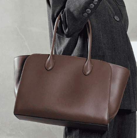 สีน้ำตาล