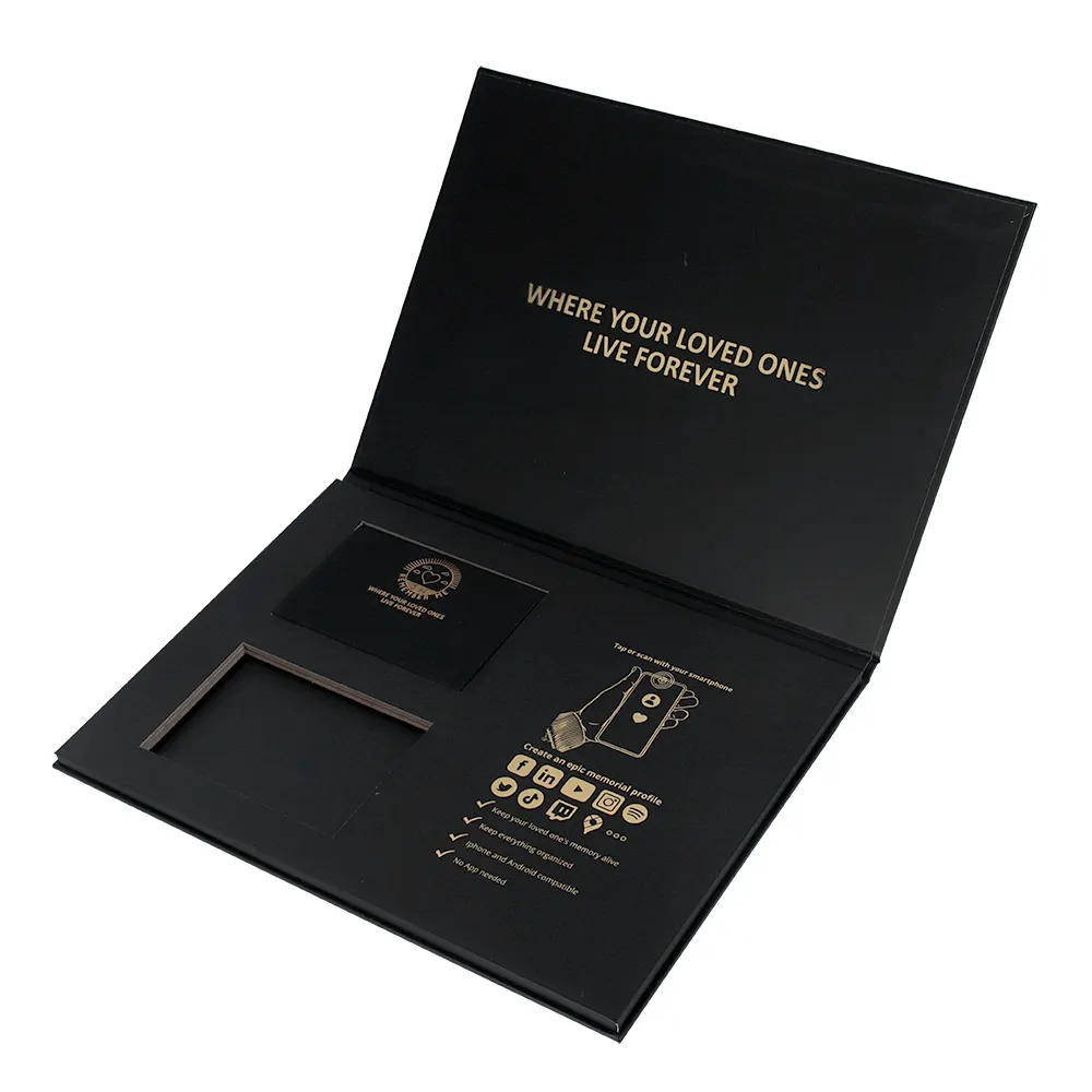 Boîtes d'emballage de carte de crédit de luxe, papier doux au toucher noir mat personnalisé, boîte-cadeau de carte Vip magnétique avec logo en feuille d'or