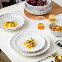 Service de vaisselle en céramique blanche en forme de fleur, assiettes, plats, vaisselle de table