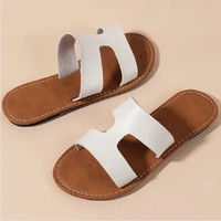 Tendance mode printemps-été : Nouvelles sandales à bout carré pour femme, élégantes, transparentes, à plateforme haute et ornées de cristaux, style européen.