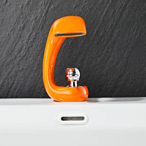 ก๊อกน้ำทองเหลืองแบบติดตั้งบนเคาน์เตอร์ รูเดียว ดีไซน์สร้างสรรค์ สำหรับอ่างล้างหน้า น้ำร้อน-น้ำเย็น วาล์วเซรามิก สำหรับห้องน้ำ - Product Image 4