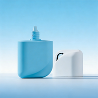 Mini distributeur de crème solaire compact de 50 ml, flacon carré en PP de qualité médicale avec buse de précision pour les essentiels de voyage des femmes