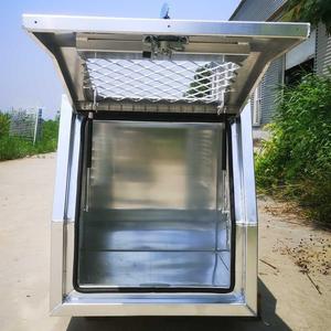 Cages pour chiens en aluminium de 700 mm, type demi-ute, avec auvent, à vendre - Product Image 4