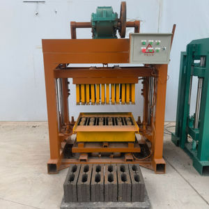 Machine à fabriquer des briques de ciment 4-40 à faible intensité de travail, très demandée en <span class=keywords><strong>Tunisie</strong></span>, utilisant de la poudre de pierre pour la fabrication de blocs - Product Image 3