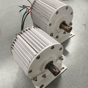 เครื่องกำเนิดไฟฟ้าสามเฟสแบบประหยัดพลังงาน 1kW-50kW 120V/220V/380V พร้อมระบบเกียร์ ได้รับการรับรองมาตรฐาน CE สำหรับระบบลม/พลังงานแสงอาทิตย์ - Product Image 3