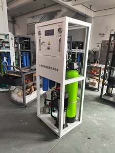 نظام التناضح العكسي التجاري مع وحدة معالجة مسبقة مدمجة، وحدة معالجة المياه بالتناضح العكسي والترشيح بسعة 250 لتر/ساعة - Product Image 4