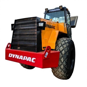 Compacteur routier statique à tambour unique DYNAPAC d'occasion, châssis rouge, moteur diesel 75KW, capacité de pente 25% - Product Image 6