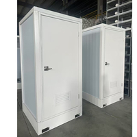 Toilettes mobiles modernes en panneaux sandwich d'acier, style design industriel, écologiques, durables, faciles à installer, pour hôpitaux - Vente chaude