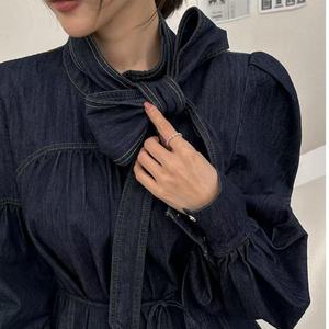 Robe longue en jean rétro pour femme, collection printemps 2025, avec manches lanternes et ceinture, vente en gros - Product Image 4