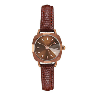 Montre carrée pour femme, style étudiant, rétro, tempérament, niche, montre à quartz en cuir - Product Image 1