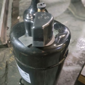 Compresseur de climatisation Mitsubishi LH45VBAC 220-240V 50Hz R22 Refroidissement Chauffage - Product Image 4