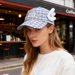 Bán Buôn Biểu Tượng Tùy Chỉnh 3D Thêu Cổ Điển Thể Thao Thể Thao Cap Mô Hình Người Đàn Ông Phụ Nữ Phim Hoạt Hình Kawaii Mũ Bóng Chày Tai - Product Image 4