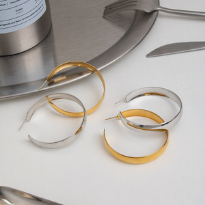 Boucles d'oreilles créoles géométriques X&<span class=keywords><strong>L</strong></span> Hyperbole plaquées or 18 carats, en acier inoxydable certifié 0,3 mm, grandes, simples, surface brillante, pour femme, idéales pour les soirées - Product Image 2