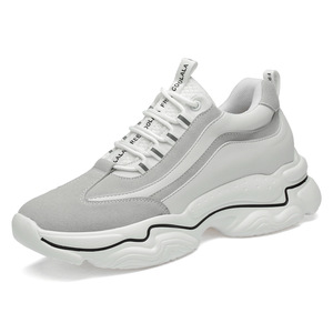 Chaussures décontractées pour hommes, tendance et respirantes, chaussures de sport style basketball, chaussures de course antidérapantes à semelle épaisse - Product Image 1