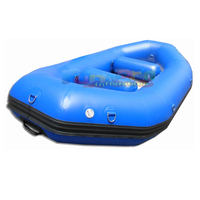 Rafting incroyable : bateau gonflable en PVC, stable et léger, idéal pour la navigation sur les rivières sauvages.