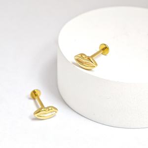 Pendientes de labio roscados de aleación de titanio F136 electrochapados al por mayor, nuevos, de lujo ligero, piercing para cartílago, nariz, oreja, unisex - Product Image 2