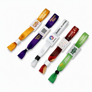 Bracelet en satin personnalisé en gros avec carte PVC à code QR et fermoir métallique pour événement promotionnel - Product Image 3