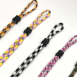 Cordón Antipérdida Ajustable y Práctico para Colgar en el Cuello, para Mascarillas y Sombreros de Pescador - Product Image 1