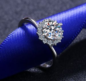 Venta al por mayor de fábrica, anillo de moissanita de Plata de Ley 925 de corte redondo de 1 quilate, anillo de mujer de lujo chapado en oro blanco - Product Image 4