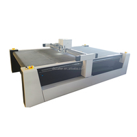 Machine de découpe CNC à couteau oscillant pour autocollants en vinyle prédécoupés, film graphique auto-adhésif en rouleau et production de signalétique
