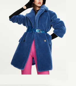 <span class=keywords><strong>Manteau</strong></span> en fausse fourrure <span class=keywords><strong>bleu</strong></span> élégant à poils longs pour femmes Streetwear automne hiver <span class=keywords><strong>manteau</strong></span> en <span class=keywords><strong>peluche</strong></span> chaud pour femmes veste - Product Image 4