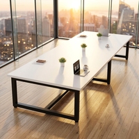 Table de conférence moderne et simple pour salle de réunion, studio de podcast et salle de formation, table de travail en bois pour bureau